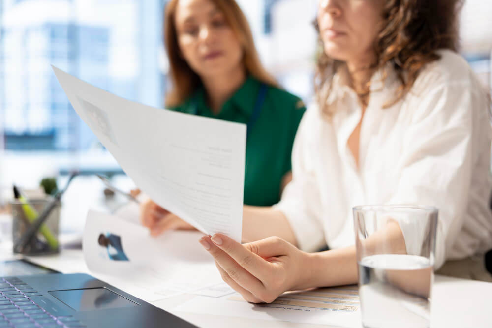 EMPLOYER CHECKING RESUMES